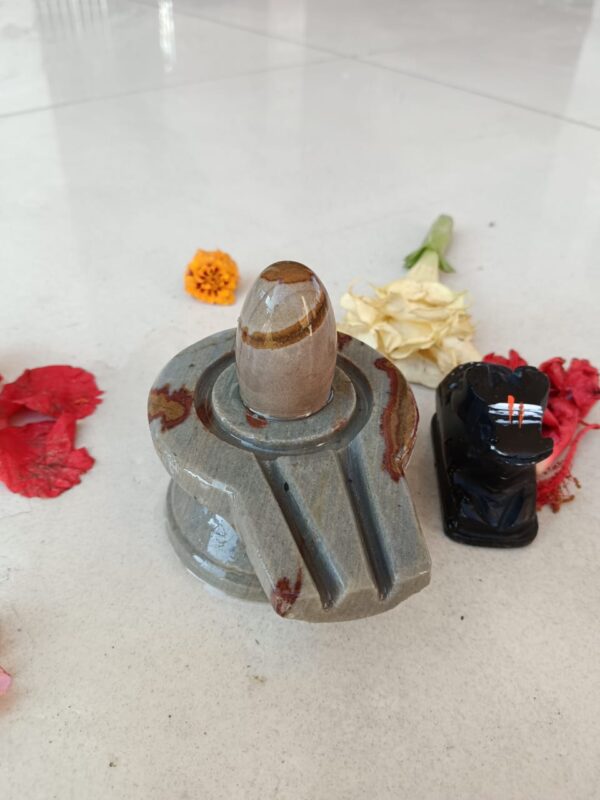Narmada shivling with damru jaladhari
